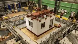 Terremoto simulato su una casa 3D: il test shock che può rivoluzionare l’edilizia