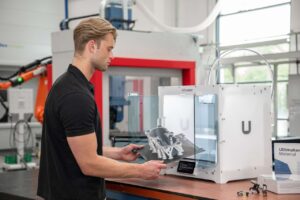 UltiMaker S6: la nuova frontiera della stampa 3D professionale arriva in Italia